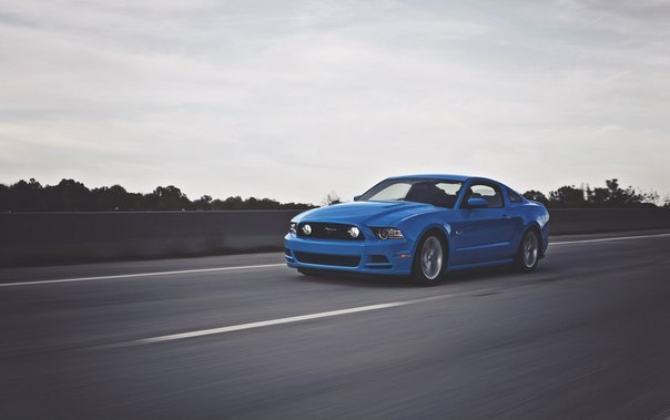 Ford Mustang - 2