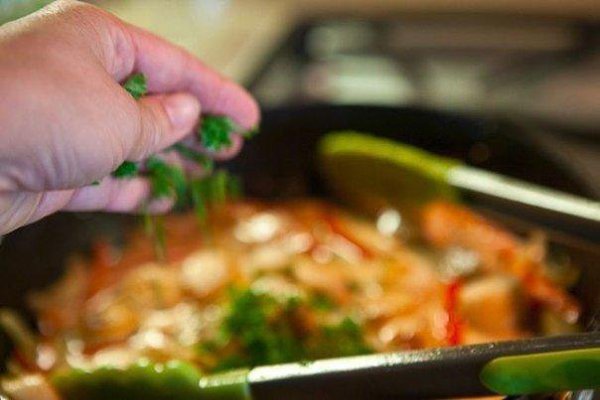Морские гребешки в сливочном сыре с перчиками.Подавать с рисом или макаронами.Ингредиенты:2 столовые ... - 7