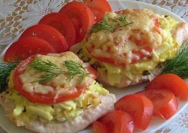 Мясо с овощами.Ингредиенты:- Кабачок-1 небольшой,- Лук репч.-1 шт.- Чеснок-2 зубч.- Зелень,- ...