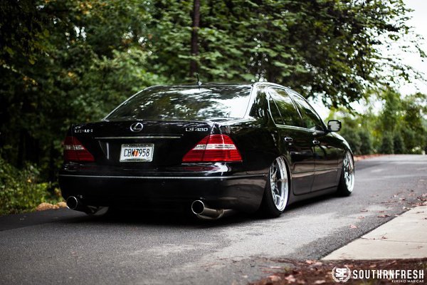 Lexus LS. - 3