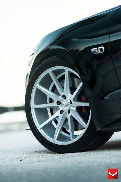 Ford Mustang GT 5.0 - 7