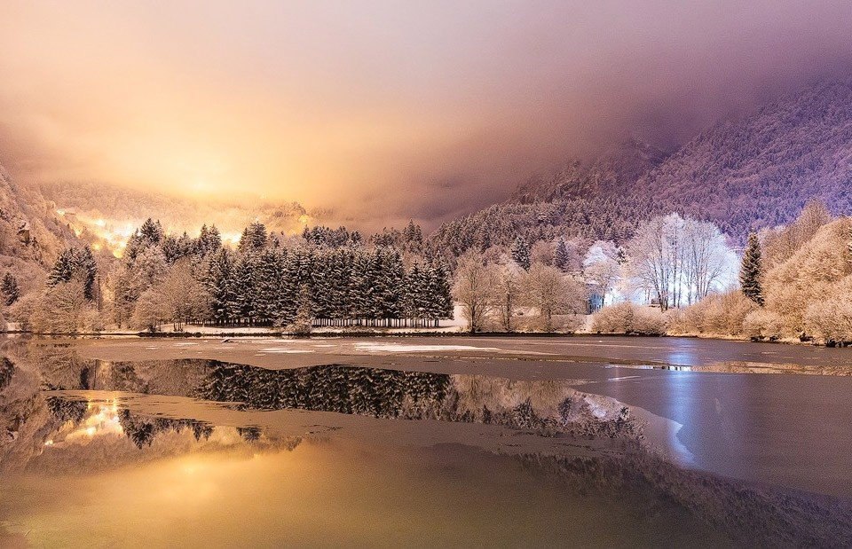    , .#@travel.blog