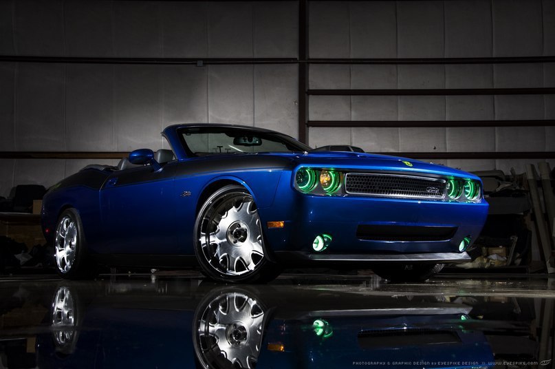 Dodge Challenger R/T. - 3