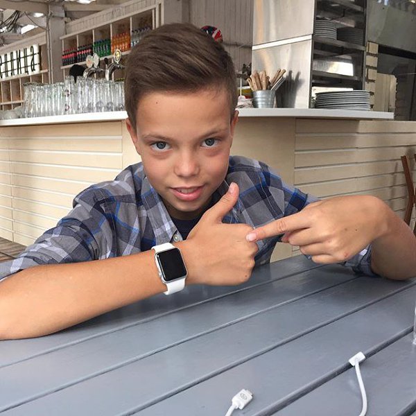 Школа без троек-заслуженный подарок! #ИванГригорьевАпполонов @ivan_appo68 #iwatch #apple