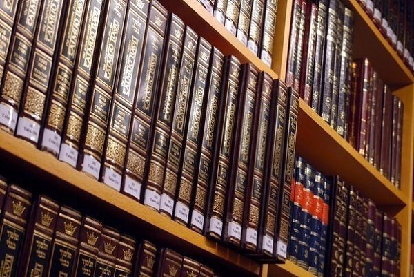 Цитаты, отвечающие почему необходимо читать больше: 1. Читая авторов, которые хорошо пишут, ...