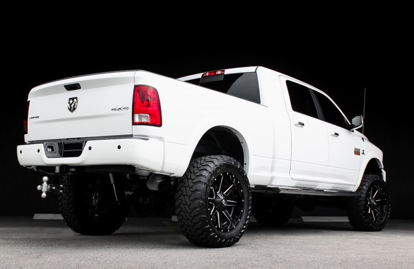 Dodge Ram 2500. - 4