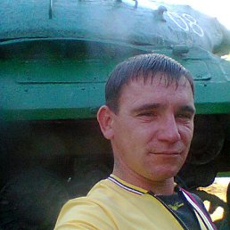 Александр, 40, Константиновка, Марьинский район