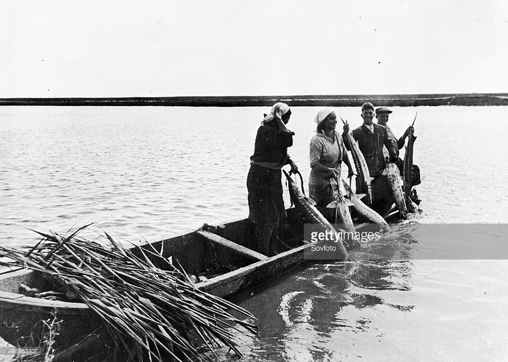 чита вокзал 1920. москва послевоенная 1946-1953. советская деревня после войны. крестьяне в колхозе. восстановление севастополя после великой отечественной.