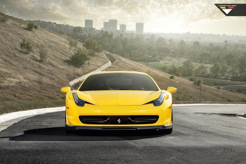 Ferrari 458 Italia - 7