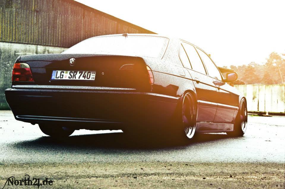 BMW 7 Series E38 - 3