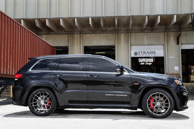 Jeep Grand Cherokee SRT. - 2