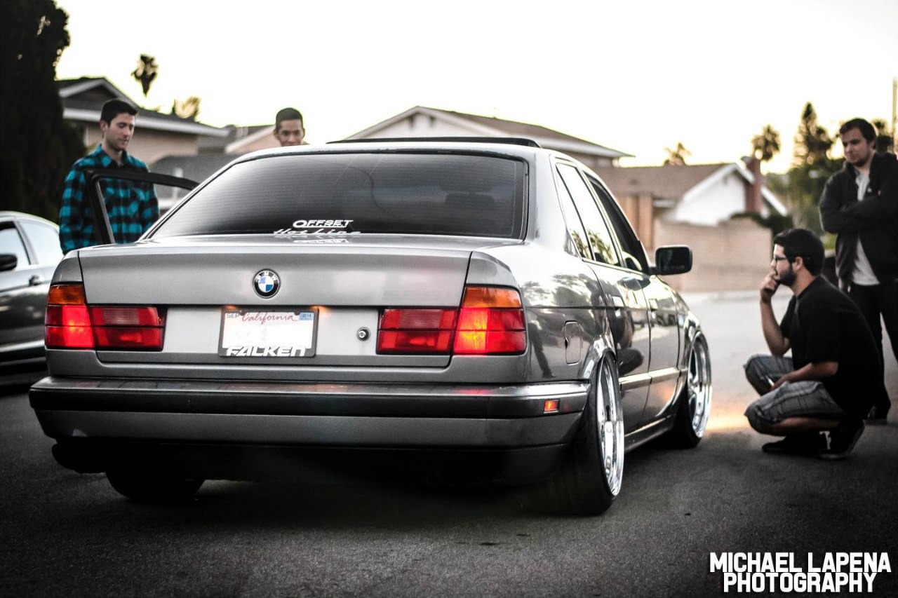 BMW 5 Series E34 - 3