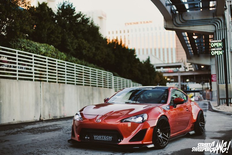 Scion FR-S.