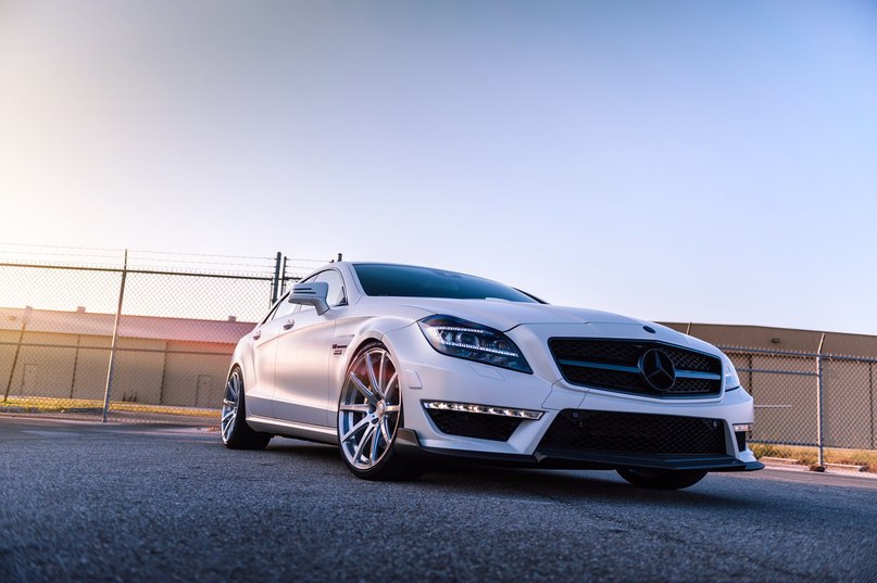 Mercedes-Benz CLS 63 AMG. - 2