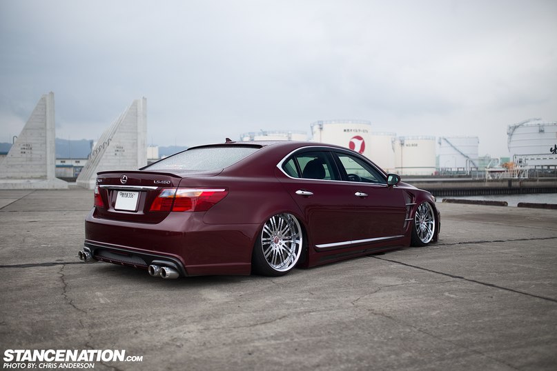 Lexus LS. - 4