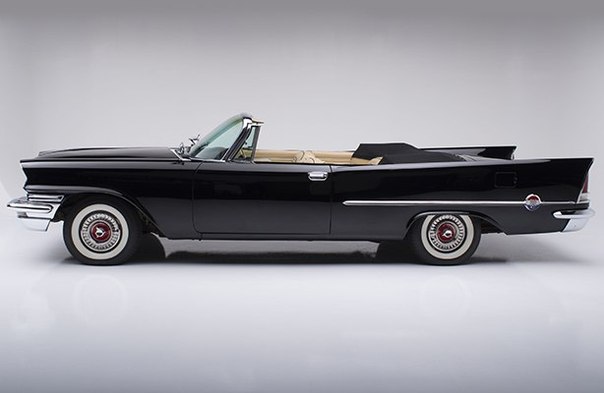 Chrystler 300C Convertible, 1957. - 2