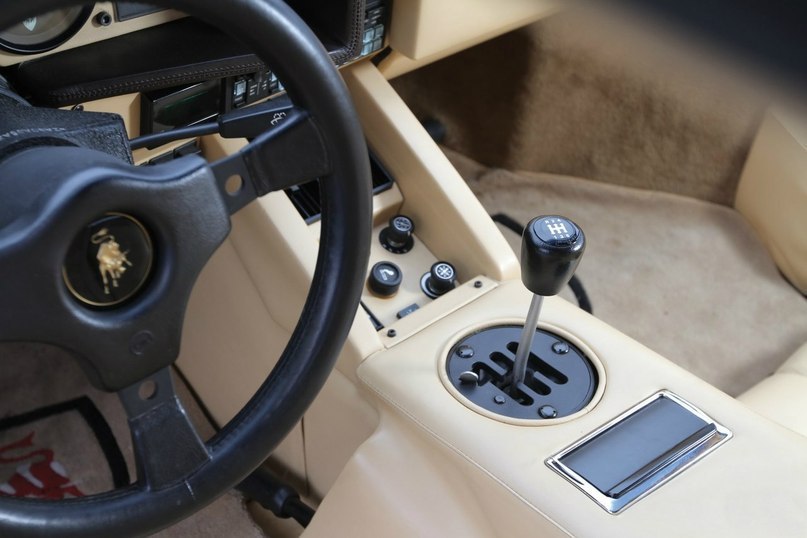 1987 Lamborghini Countach LP5000 S Quattrovalvole US-spec - 6