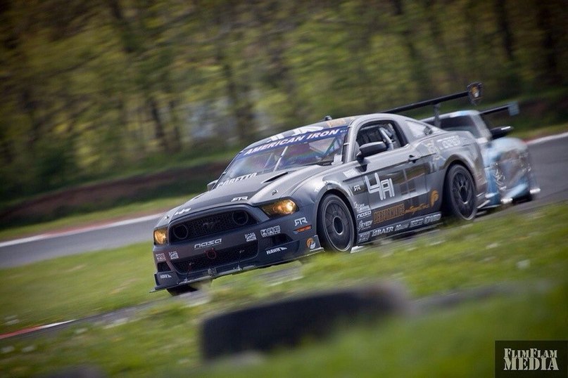 Ford Mustang - 8
