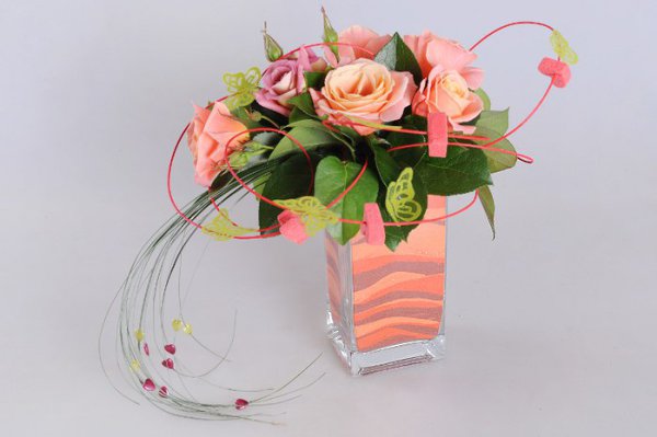 интересное сочетание персикового и розового в одном букете