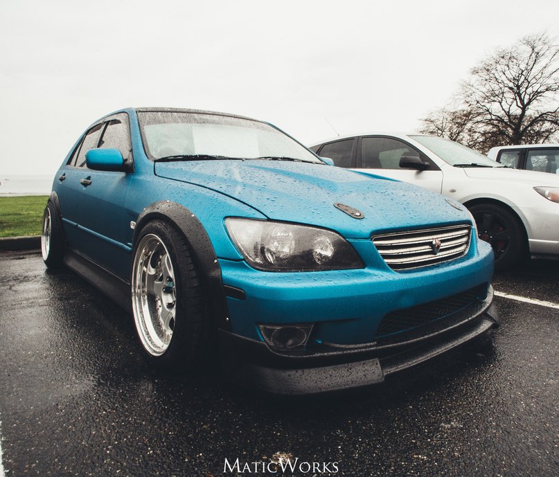 Lexus IS.