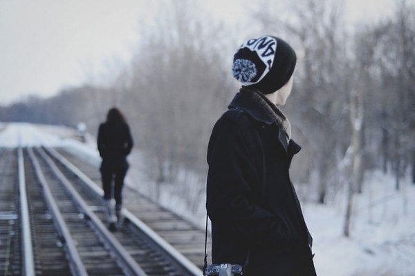 Посмотрев назад, понимаешь, сколько лишних слов было сказано не тем людям...
