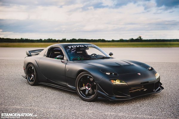 Mazda RX-7.