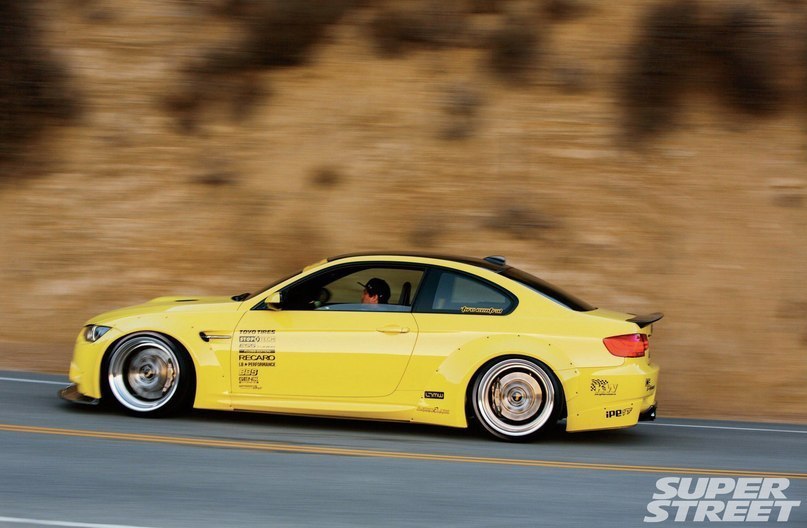 LIBERTY WALK M3 E92 - 6