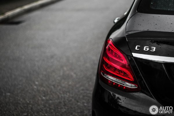 Mercedes-AMG C 63 - 5