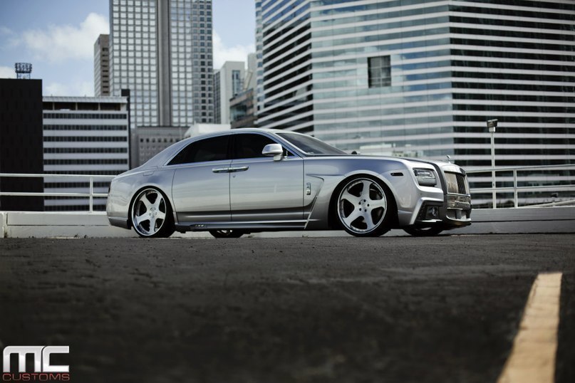 Rolls-Royce Ghost. - 3