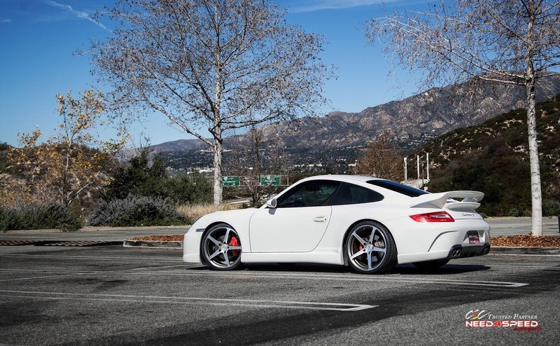 Porsche 911 Carrera S - 3