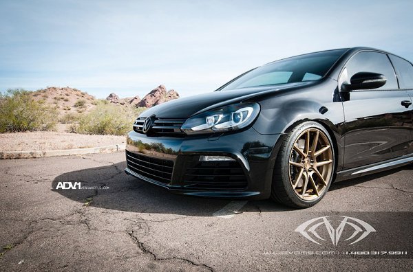 Volkswagen Golf R.