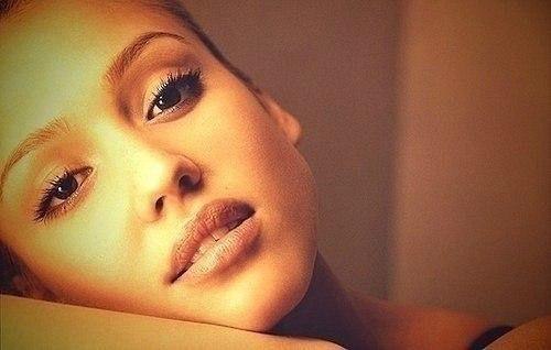 Я никогда не буду просить людей возвращаться обратно... да, я буду скучать... да, мне будет не ...