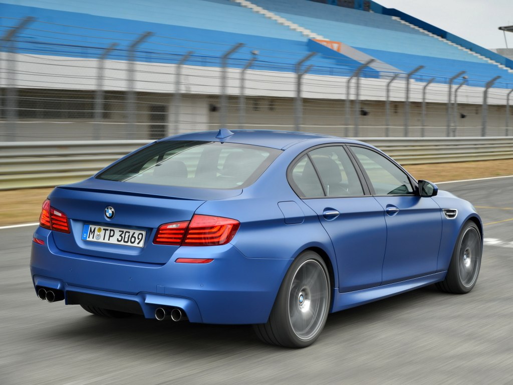 BMW M5 F10 Competition Package - 7