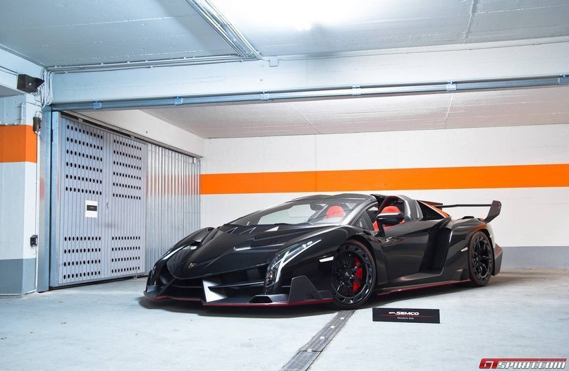 Lamborghini Veneno Roadster. - 6