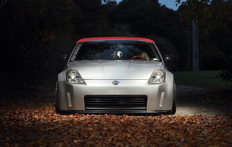 Nissan Fairlady Z Roadster.