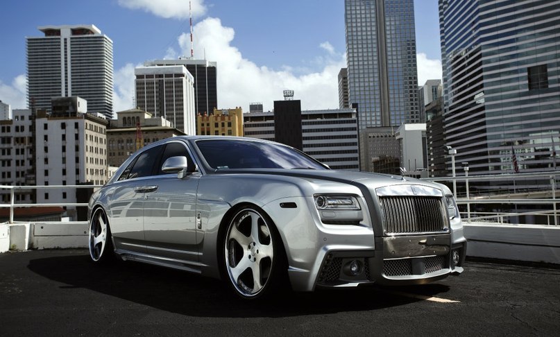 Rolls-Royce Ghost.