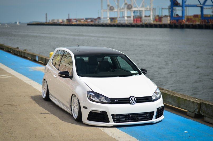 Volkswagen Golf R. - 4