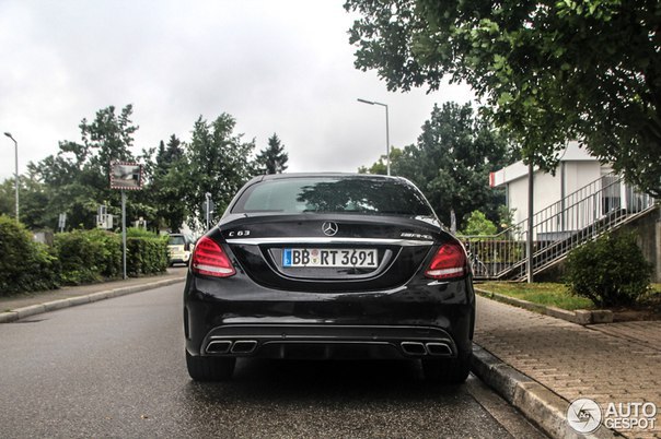 Mercedes-AMG C 63 - 6