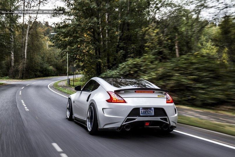 Nissan 370Z - 4