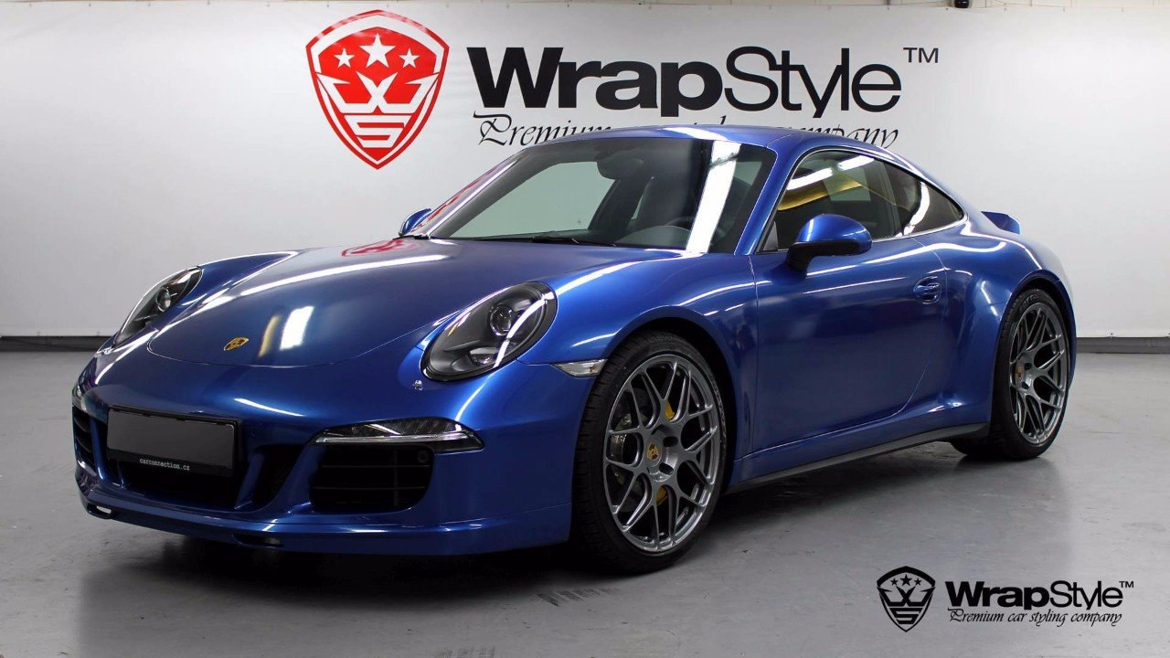 Porsche 911 Daytona blue