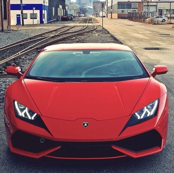 Lamborghini Huracan.