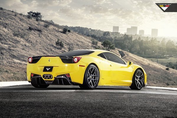 Ferrari 458 Italia - 9
