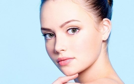 УБИРАЕМ КРУГИ ПОД ГЛАЗАМИ! После регулярного применения этого масла круги и усталость под глазами ...