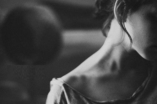Я не заметил, как она ушла. Не мог поверить, что не возвратится. Но стала замирать моя душа От ...