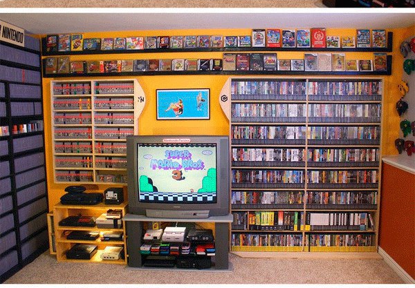 разнообразные видеоигры на полке