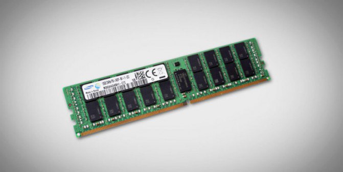 Samsung представила новые модули памяти 128GB DDR4 RDIMMS. Контакты между чипами сделаны не с ...