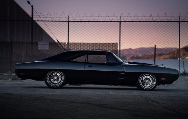 Tantrum 1970 Dodge Charger - 3