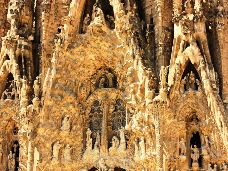 Sagrada Familia -       .    ... - 6