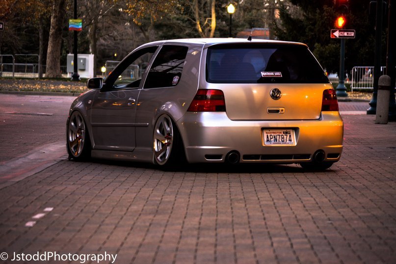 Volkswagen Golf R32. - 5