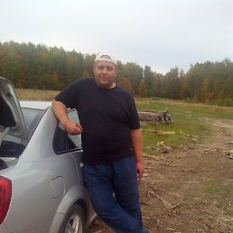 Oleg, 48, 